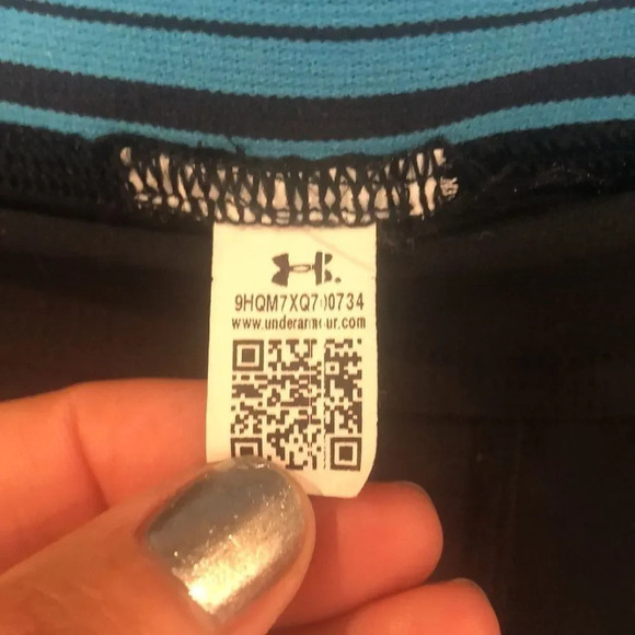 UNDER Armour Woman’s blue and black leggings - Picture 3 of 7